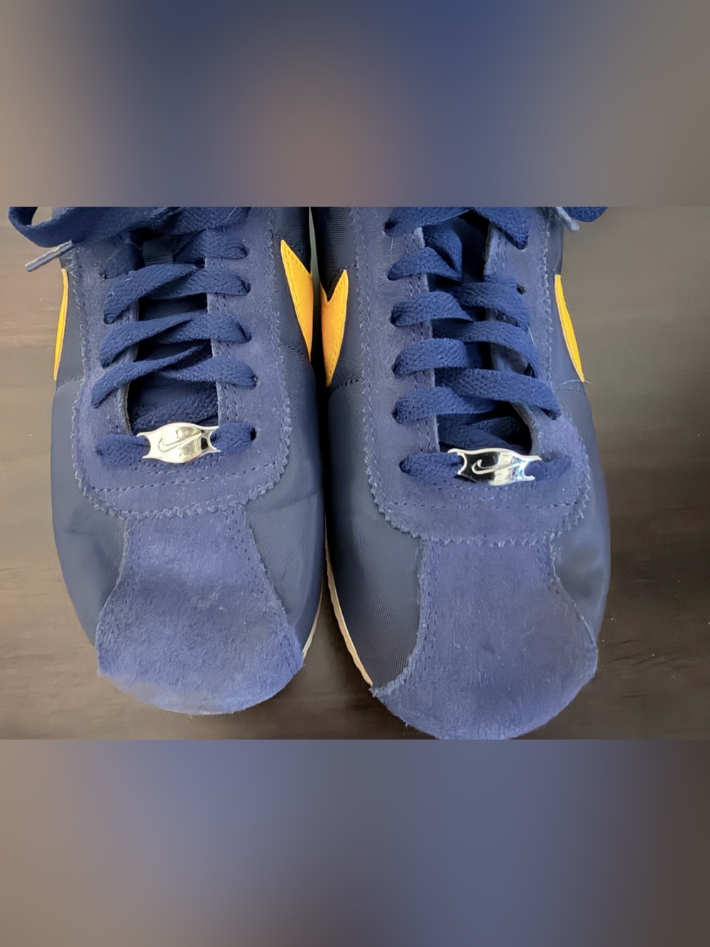 NIKE Women’s Size 10 Retro Suede Nylon Sneakers Navy Gold - Picture 3 of 7
